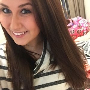 Meet your Posher, Katelyn